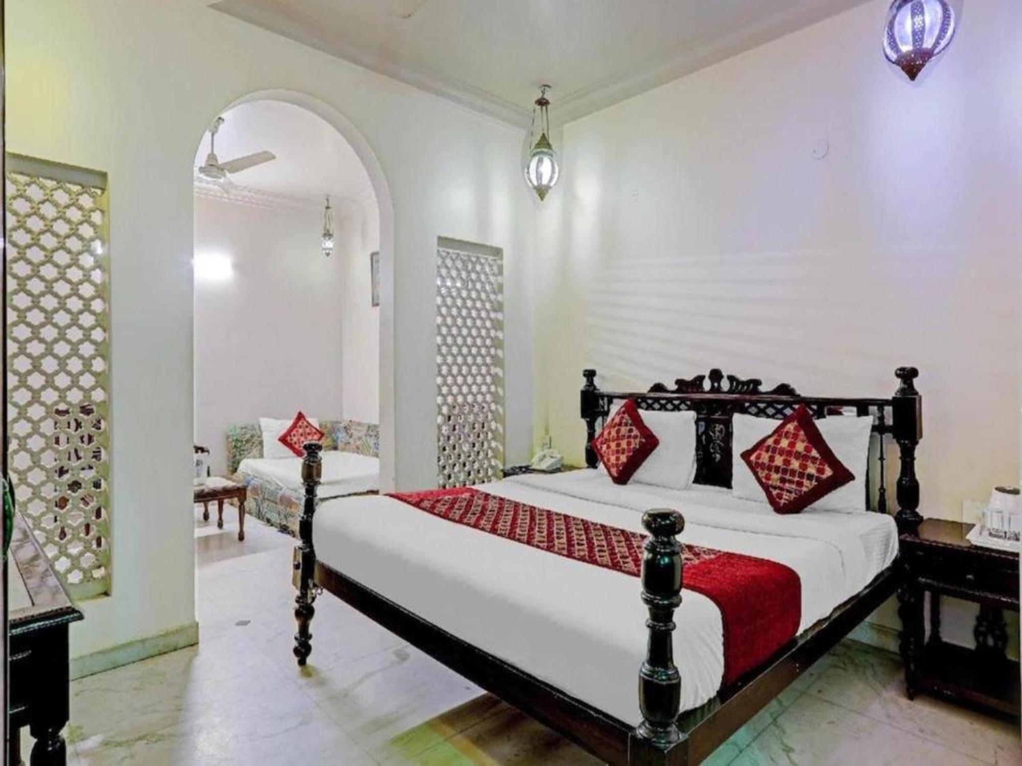The Pinky Villa - Heritage Boutique Suites ニューデリー エクステリア 写真