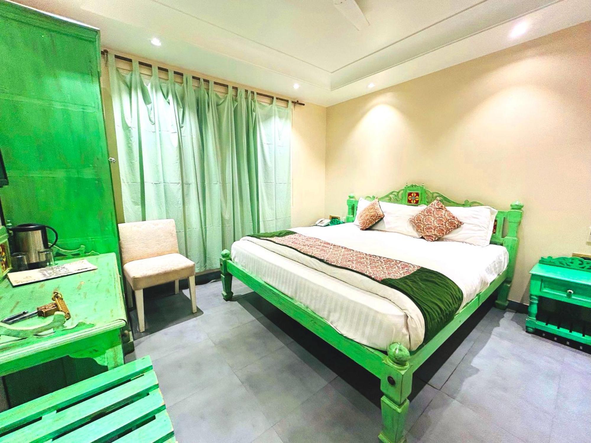 The Pinky Villa - Heritage Boutique Suites ニューデリー エクステリア 写真