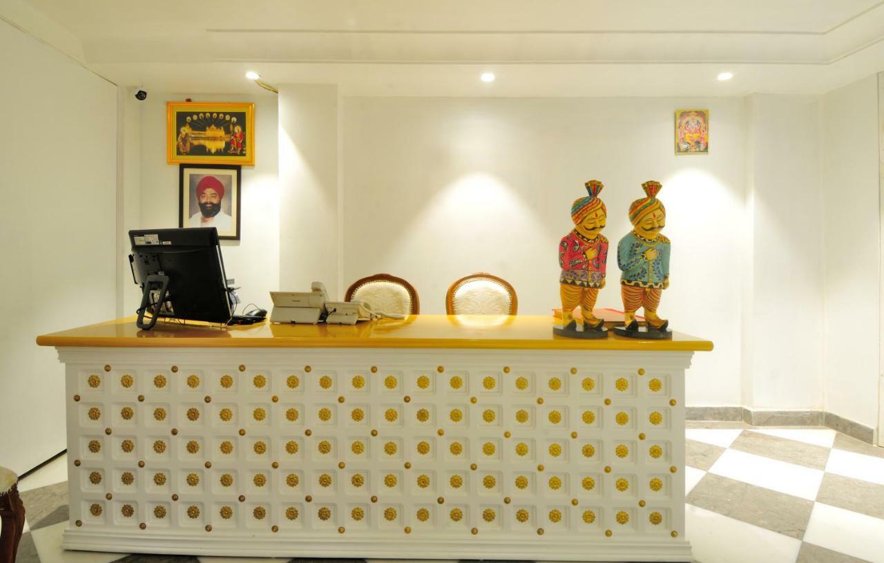 The Pinky Villa - Heritage Boutique Suites ニューデリー エクステリア 写真